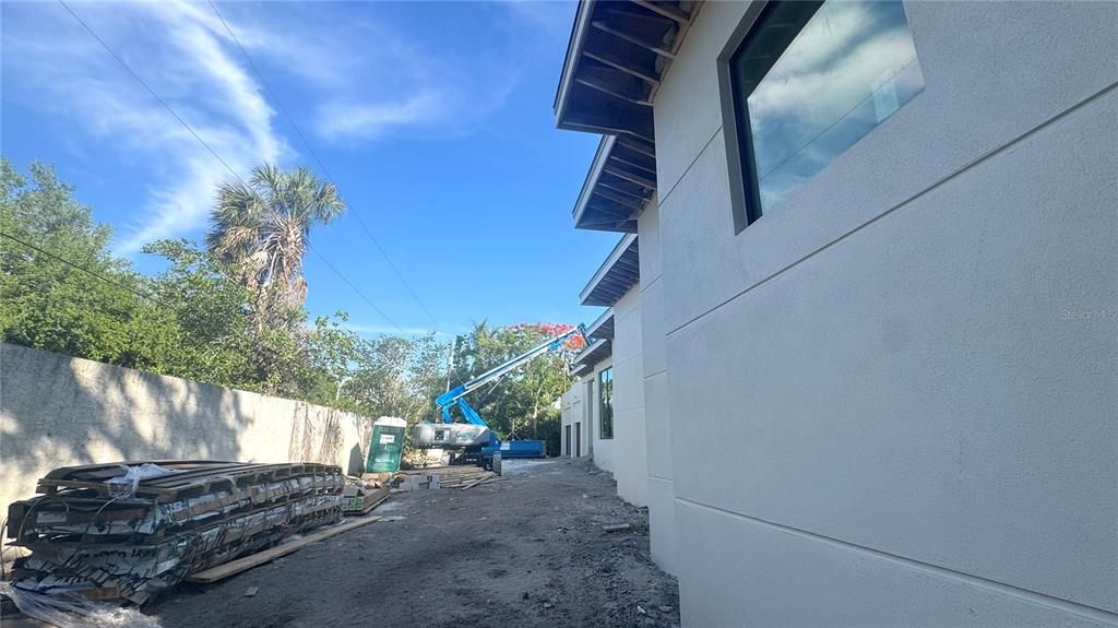 For Sale: $6,000,000 (5 beds, 7 baths, 4765 Square Feet)