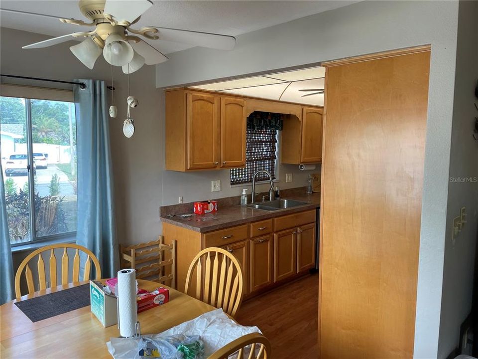 В аренду: $1,350 (1 спален, 1 ванн, 874 Квадратных фут)