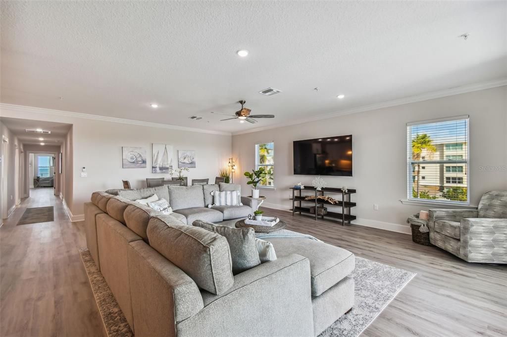 For Sale: $1,895,000 (4 beds, 2 baths, 2310 Square Feet)