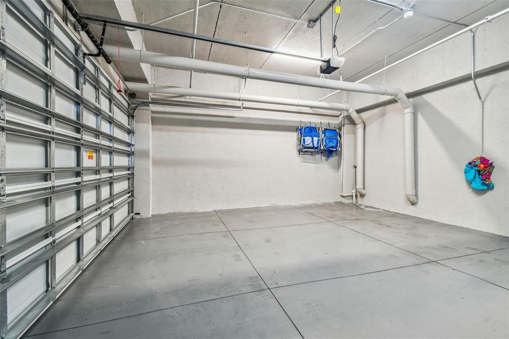 For Sale: $1,895,000 (4 beds, 2 baths, 2310 Square Feet)