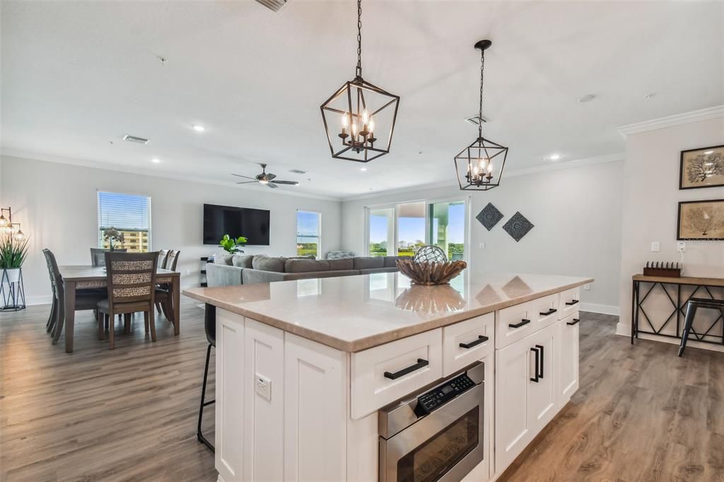 For Sale: $1,895,000 (4 beds, 2 baths, 2310 Square Feet)