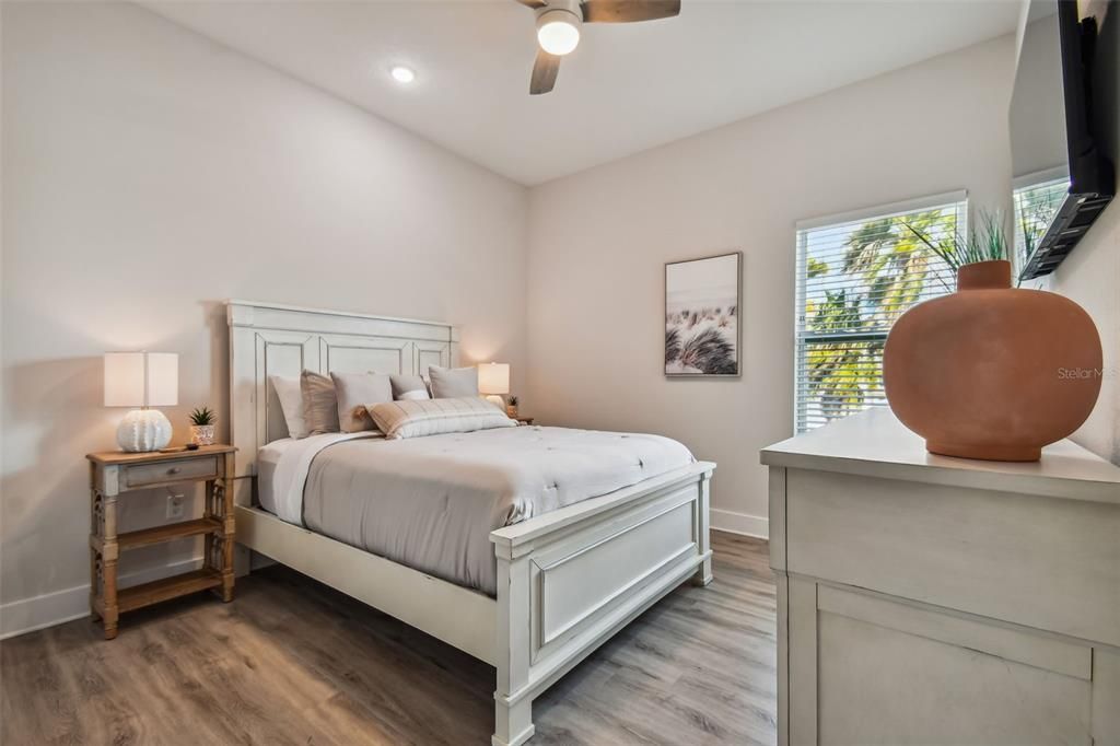 For Sale: $1,895,000 (4 beds, 2 baths, 2310 Square Feet)