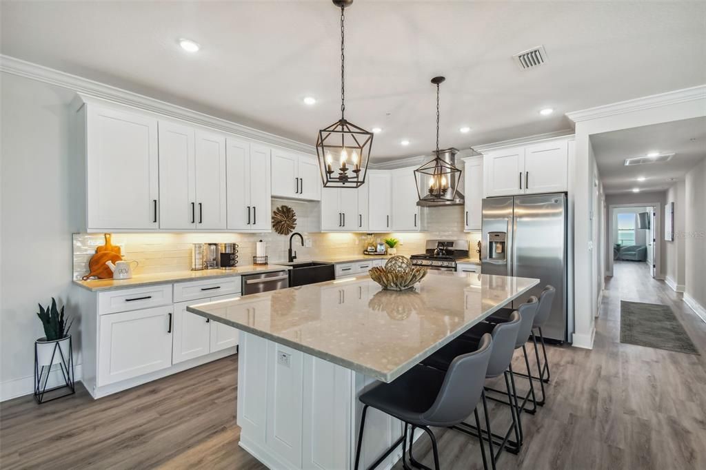 For Sale: $1,895,000 (4 beds, 2 baths, 2310 Square Feet)