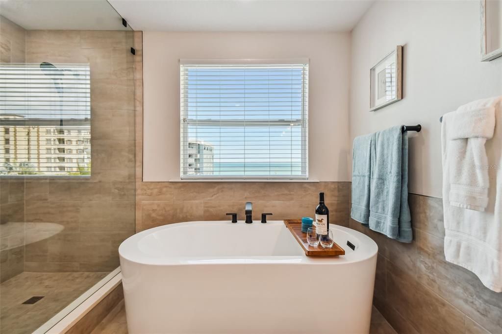 For Sale: $1,895,000 (4 beds, 2 baths, 2310 Square Feet)