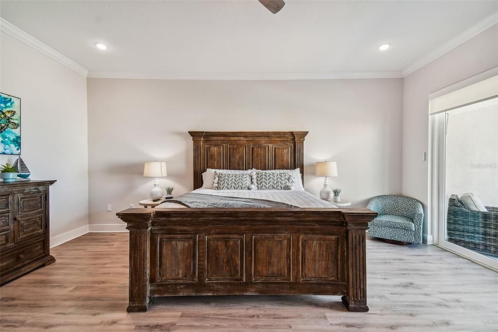 For Sale: $1,895,000 (4 beds, 2 baths, 2310 Square Feet)