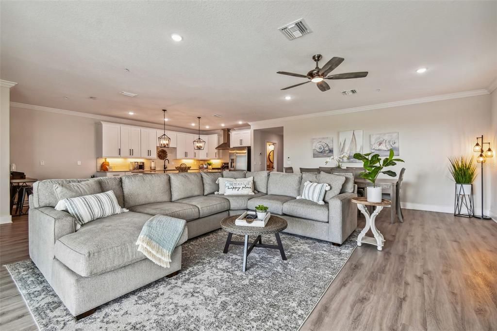 For Sale: $1,895,000 (4 beds, 2 baths, 2310 Square Feet)