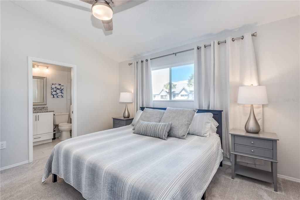 В аренду: $3,200 (4 спален, 2 ванн, 1354 Квадратных фут)