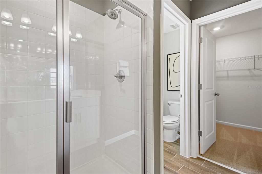 For Sale: $429,999 (5 beds, 3 baths, 2350 Square Feet)