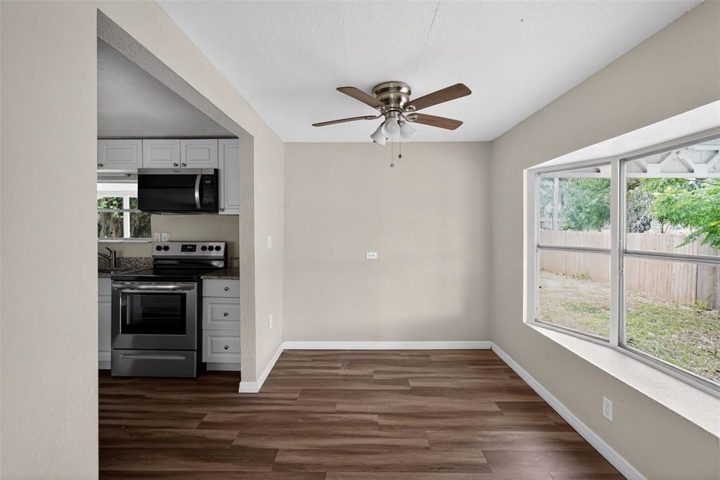 En Venta: $134,900 (2 camas, 2 baños, 1272 Pies cuadrados)