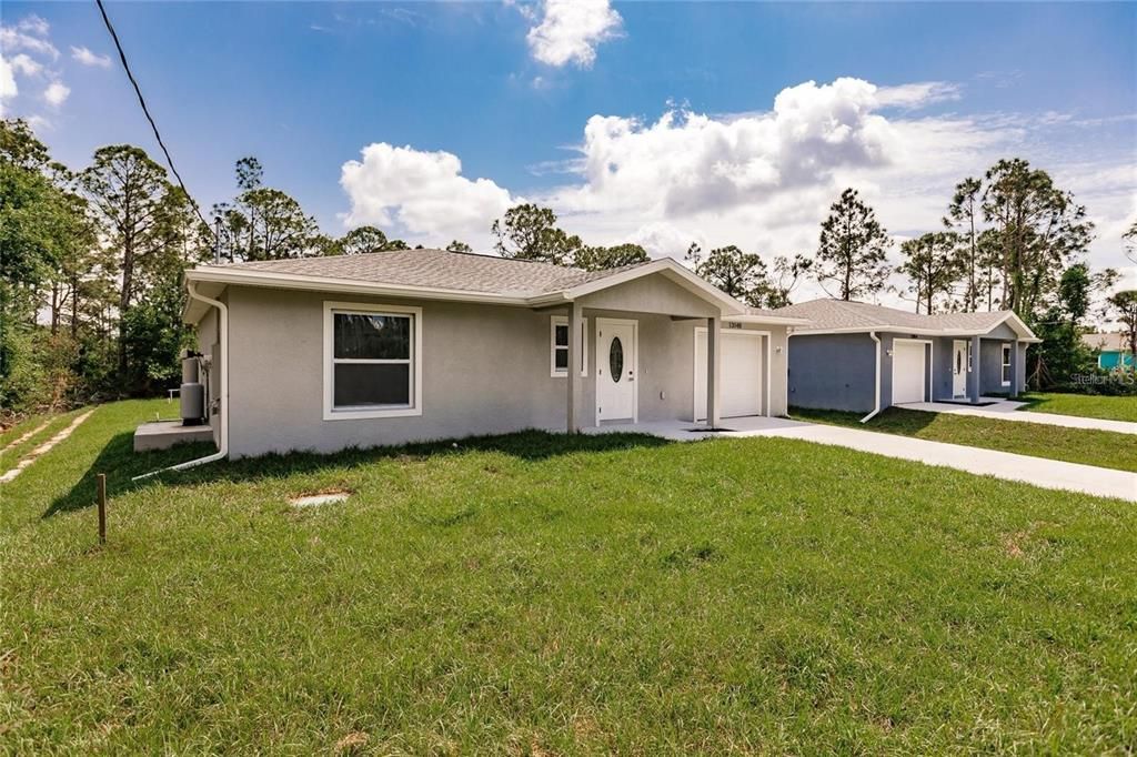 For Sale: $225,000 (2 beds, 1 baths, 930 Square Feet)