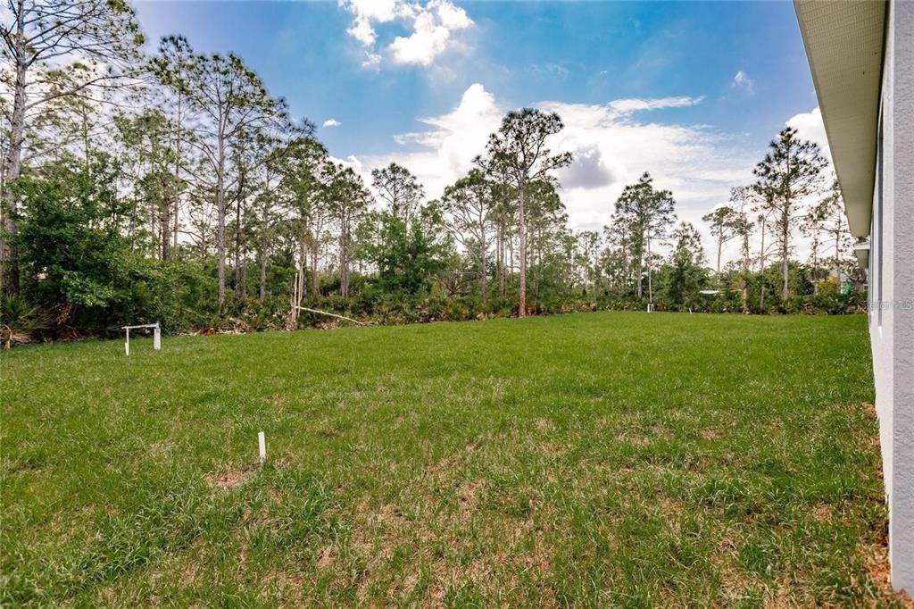 For Sale: $225,000 (2 beds, 1 baths, 930 Square Feet)