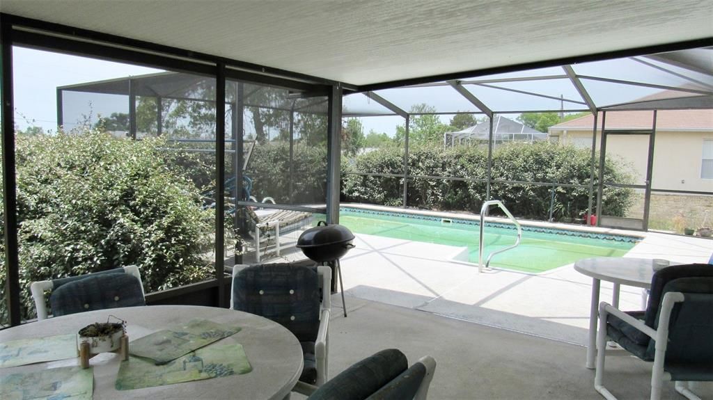 Activo con contrato: $250,000 (2 camas, 2 baños, 1159 Pies cuadrados)