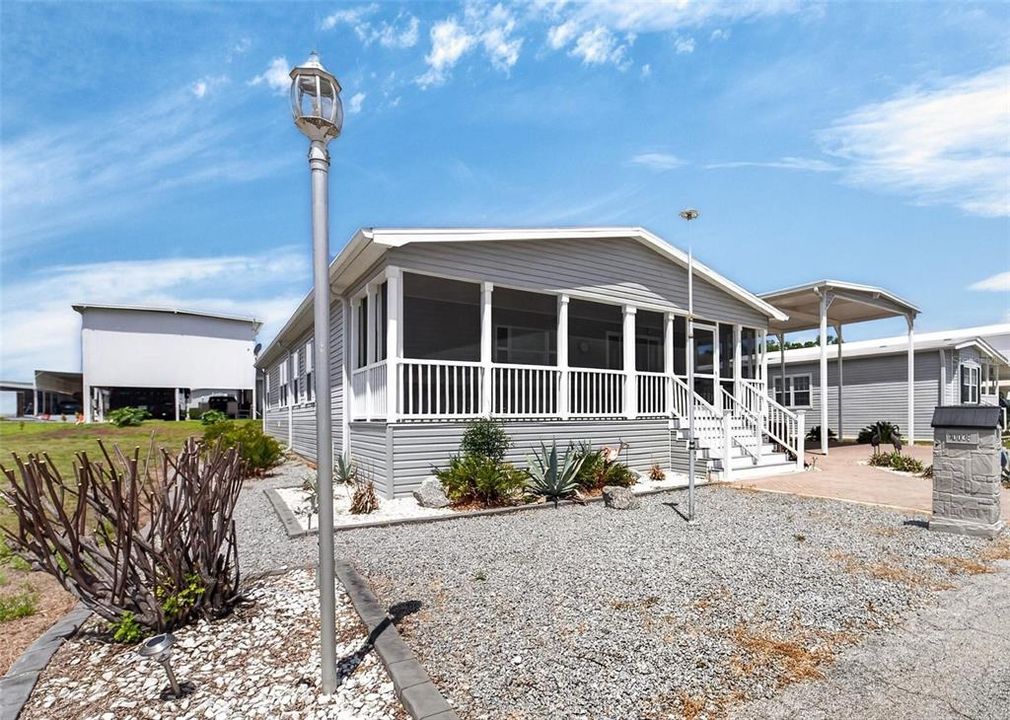 For Sale: $300,000 (3 beds, 2 baths, 1710 Square Feet)