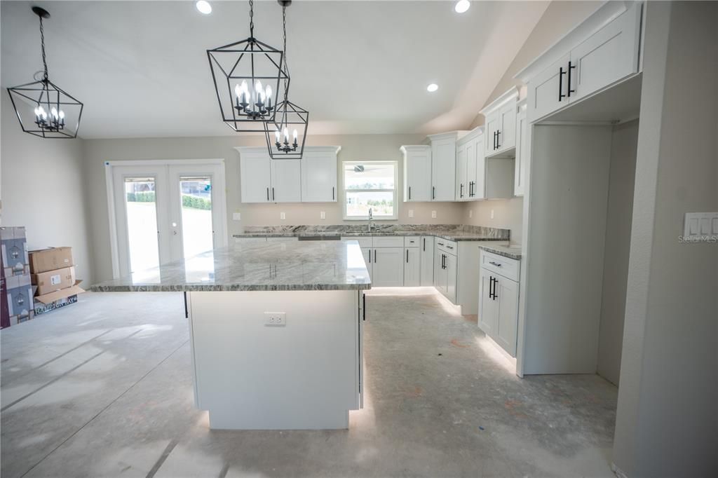 En Venta: $449,000 (3 camas, 2 baños, 1592 Pies cuadrados)