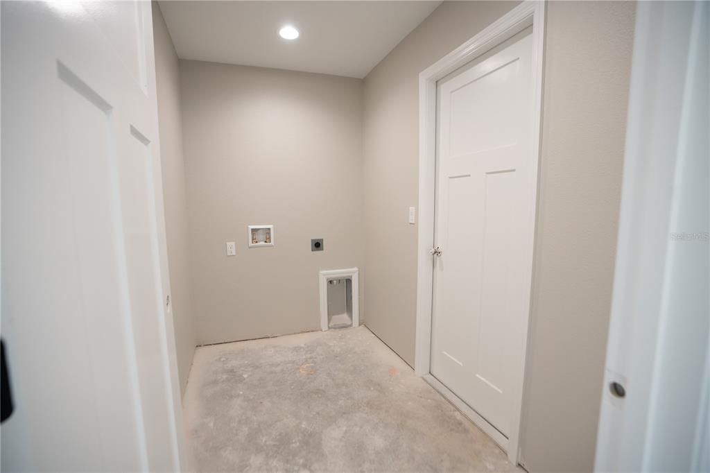 En Venta: $449,000 (3 camas, 2 baños, 1592 Pies cuadrados)