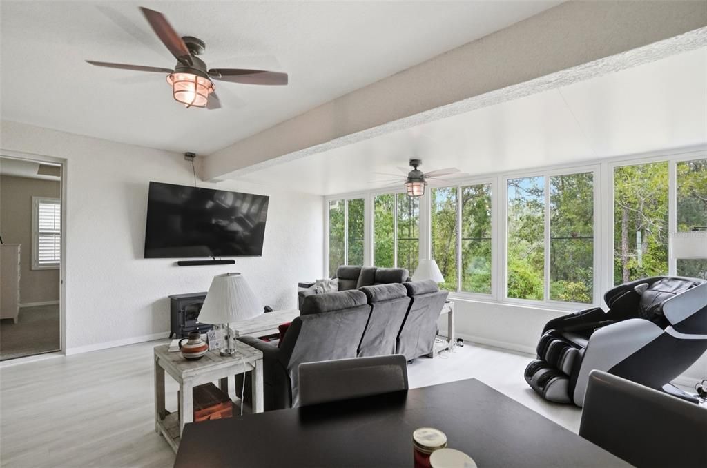 En Venta: $425,000 (4 camas, 3 baños, 2528 Pies cuadrados)