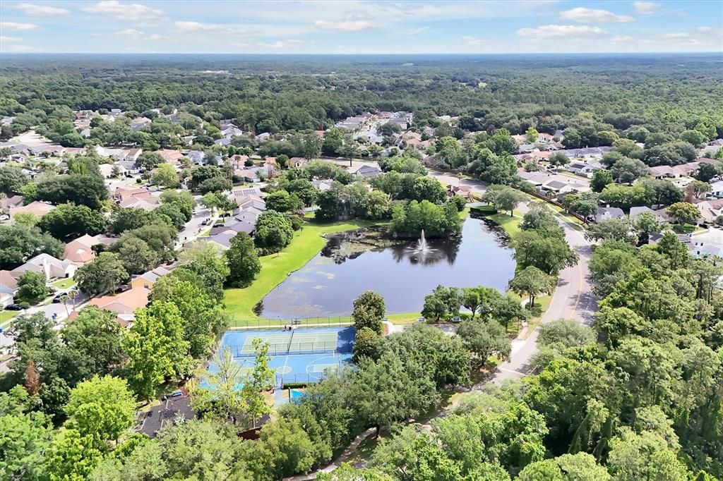 Activo con contrato: $425,000 (4 camas, 2 baños, 1962 Pies cuadrados)