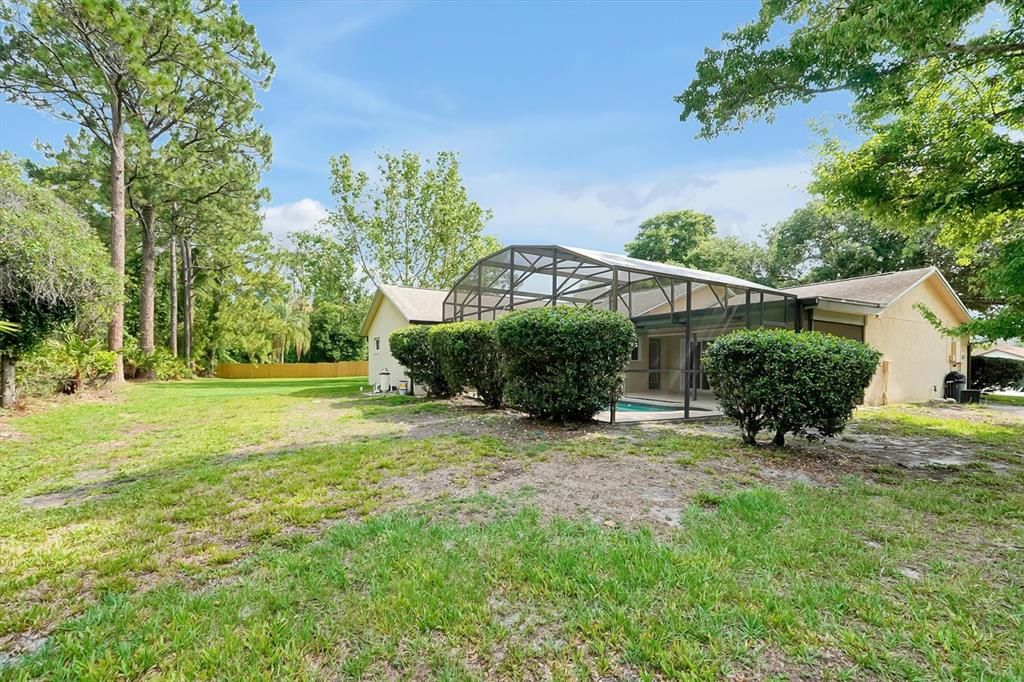 Activo con contrato: $425,000 (4 camas, 2 baños, 1962 Pies cuadrados)