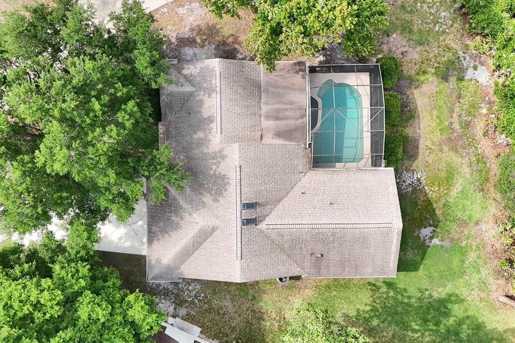 Activo con contrato: $425,000 (4 camas, 2 baños, 1962 Pies cuadrados)
