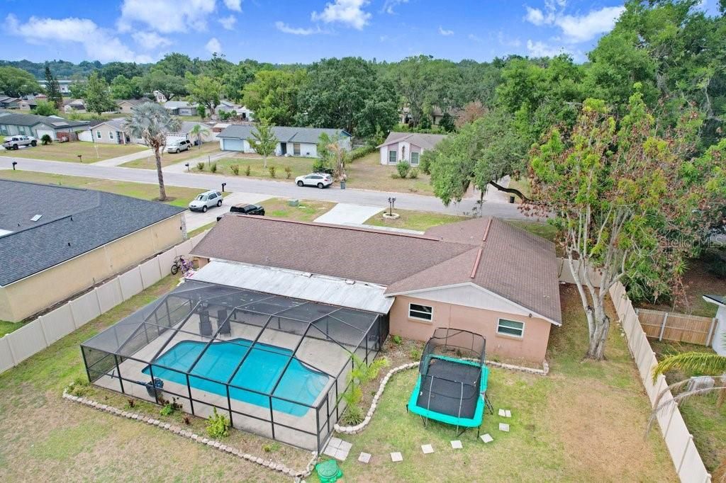En Venta: $395,000 (4 camas, 2 baños, 1740 Pies cuadrados)