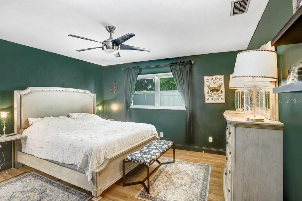En Venta: $395,000 (4 camas, 2 baños, 1740 Pies cuadrados)