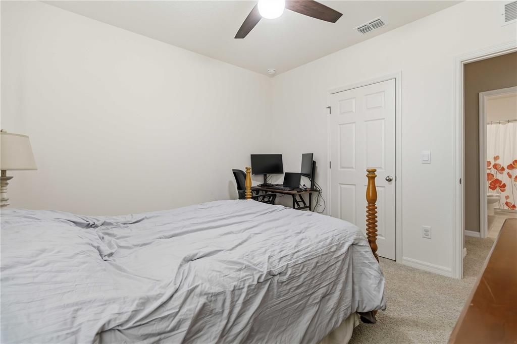 For Sale: $415,000 (5 beds, 3 baths, 2466 Square Feet)