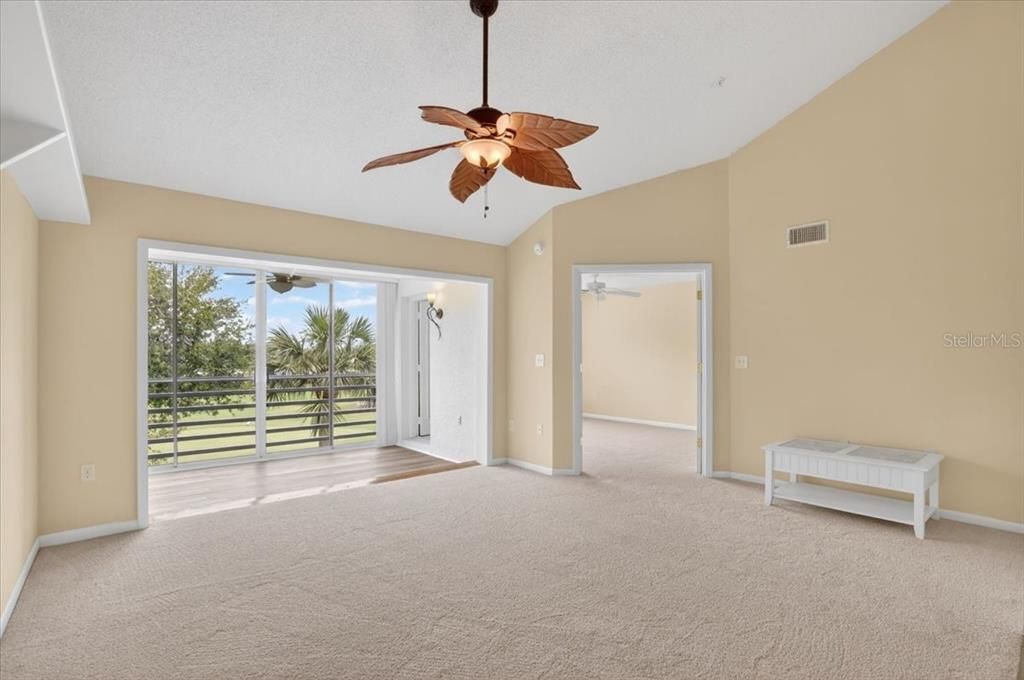 For Sale: $239,000 (2 beds, 2 baths, 1093 Square Feet)