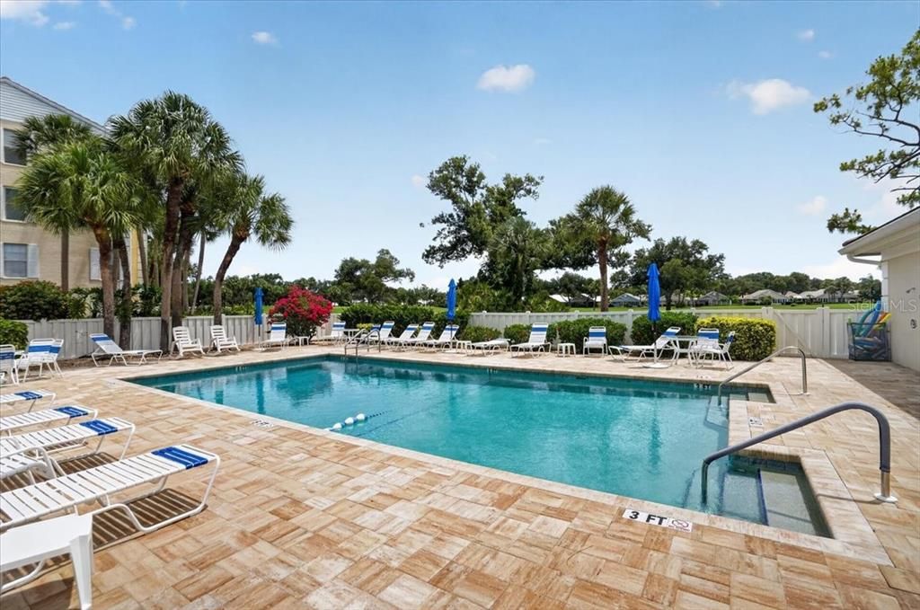 For Sale: $239,000 (2 beds, 2 baths, 1093 Square Feet)