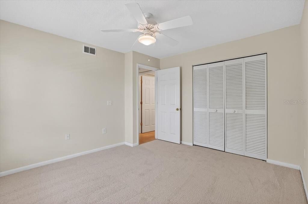 For Sale: $239,000 (2 beds, 2 baths, 1093 Square Feet)