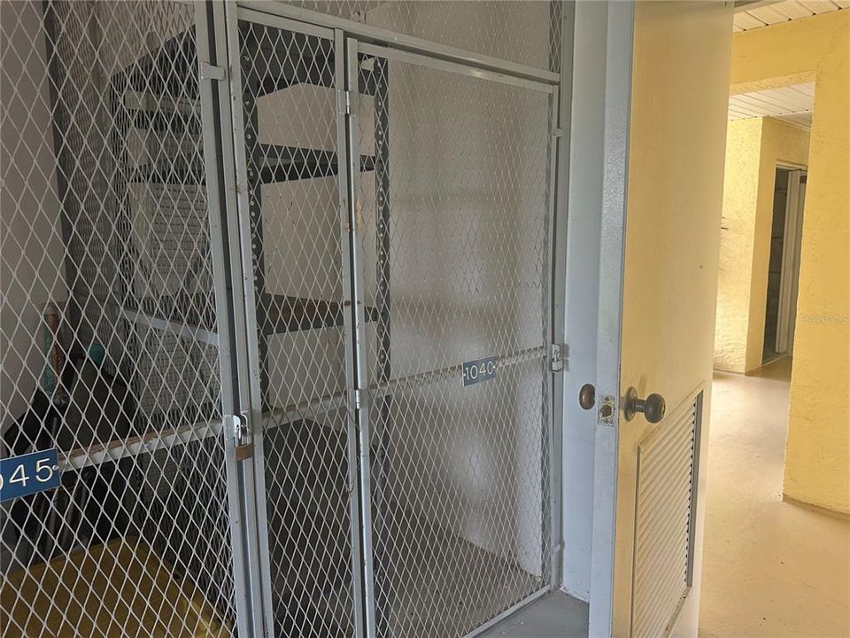 For Sale: $239,000 (2 beds, 2 baths, 1093 Square Feet)