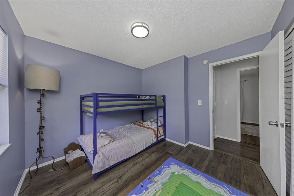 Active With Contract: $409,000 (3 beds, 2 baths, 1375 Square Feet)