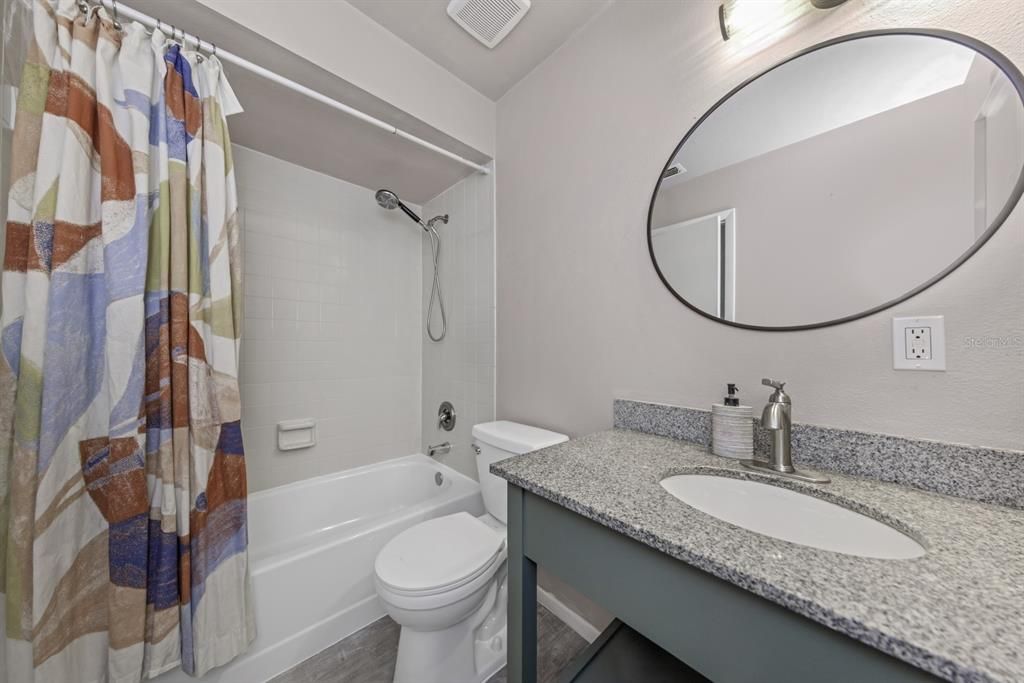 Active With Contract: $409,000 (3 beds, 2 baths, 1375 Square Feet)