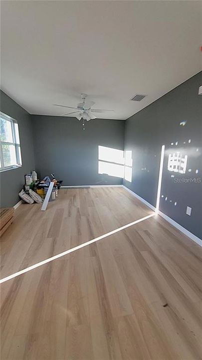 Active With Contract: $1,500 (2 beds, 1 baths, 768 Square Feet)