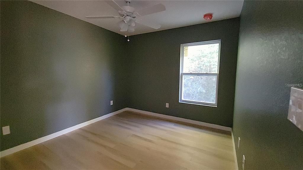 Active With Contract: $1,500 (2 beds, 1 baths, 768 Square Feet)