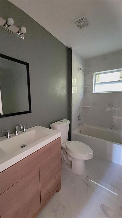 Active With Contract: $1,500 (2 beds, 1 baths, 768 Square Feet)