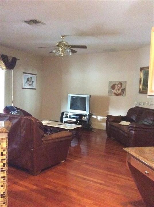 En Venta: $930,000 (4 camas, 3 baños, 3342 Pies cuadrados)