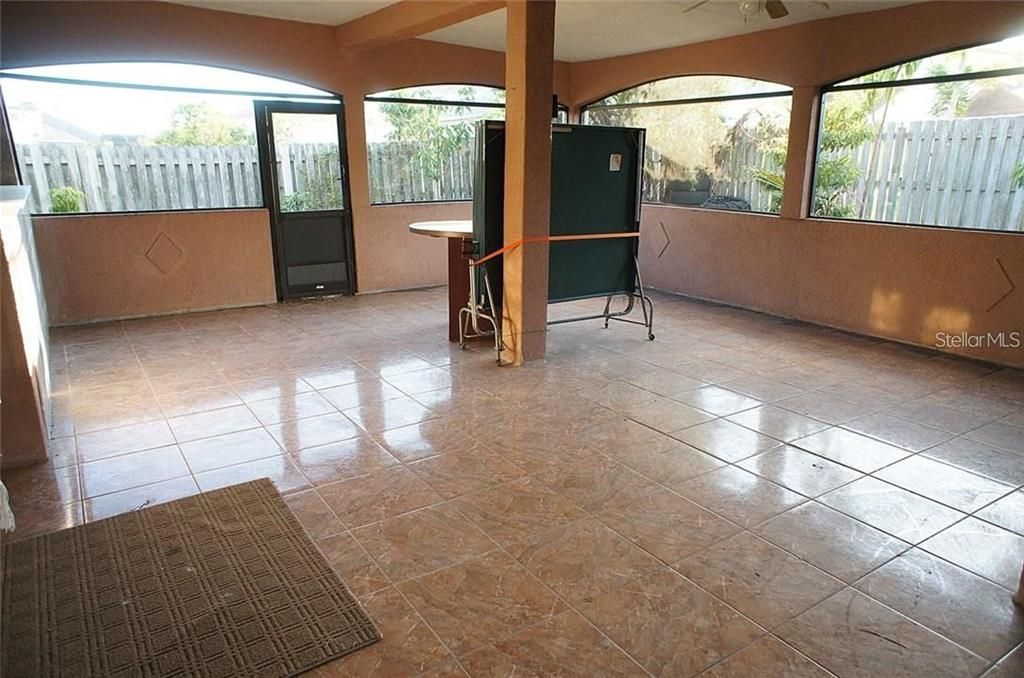 En Venta: $930,000 (4 camas, 3 baños, 3342 Pies cuadrados)