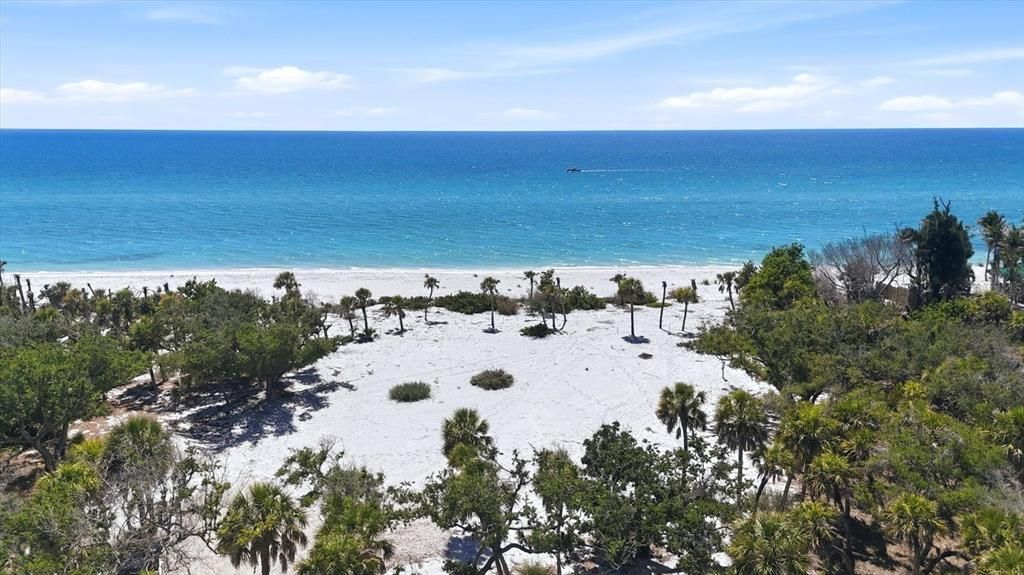 En Venta: $8,600,000 (4.20 acres)