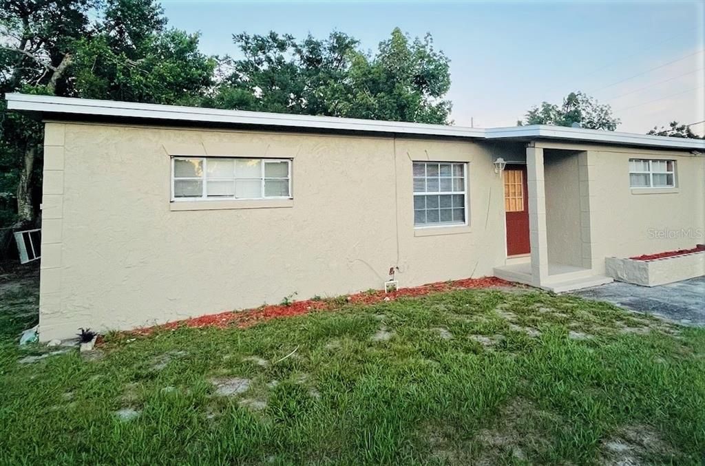 For Rent: $1,690 (3 beds, 1 baths, 1053 Square Feet)