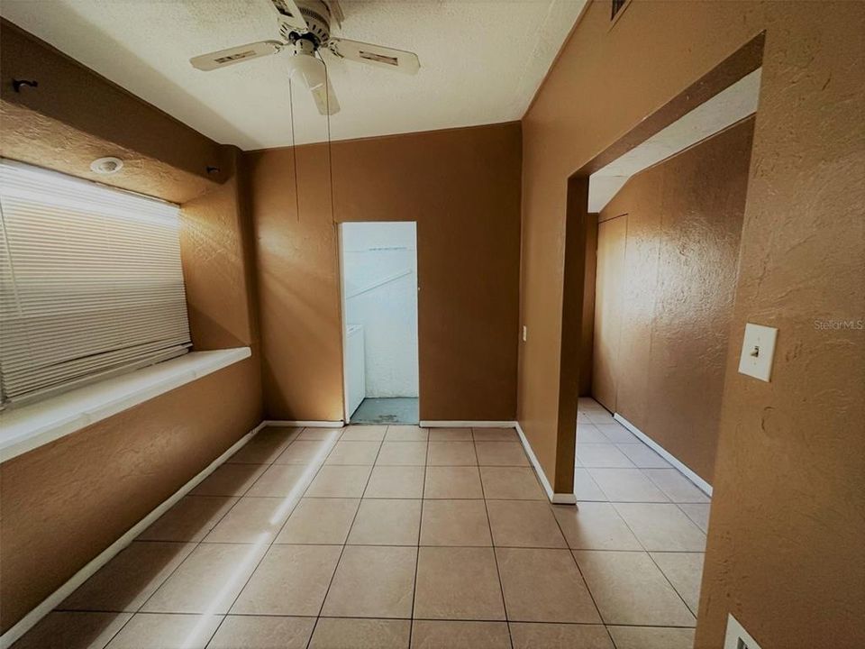 For Rent: $1,690 (3 beds, 1 baths, 1053 Square Feet)