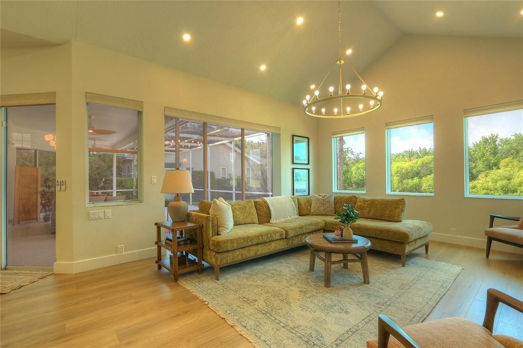 En Venta: $1,000,000 (4 camas, 2 baños, 2446 Pies cuadrados)