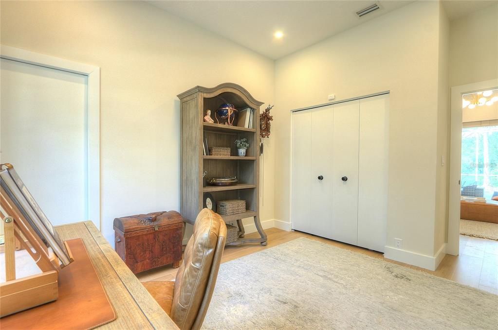 En Venta: $1,000,000 (4 camas, 2 baños, 2446 Pies cuadrados)