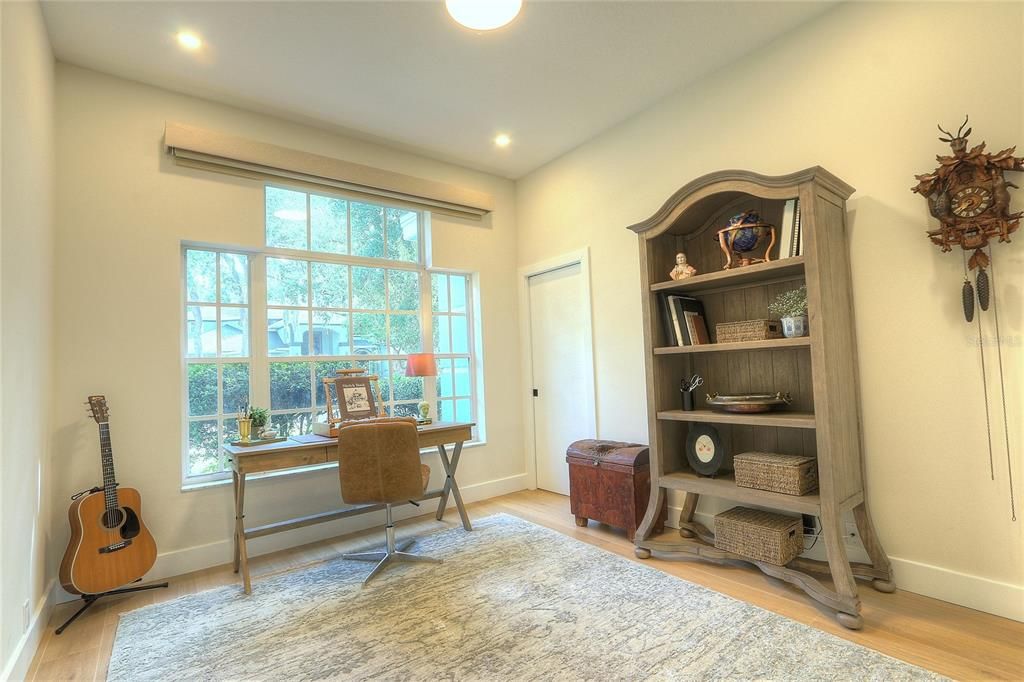 En Venta: $1,000,000 (4 camas, 2 baños, 2446 Pies cuadrados)
