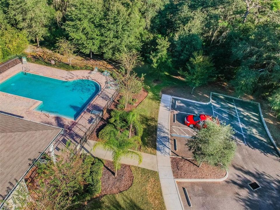 На продажу: $299,999 (3 спален, 2 ванн, 1442 Квадратных фут)