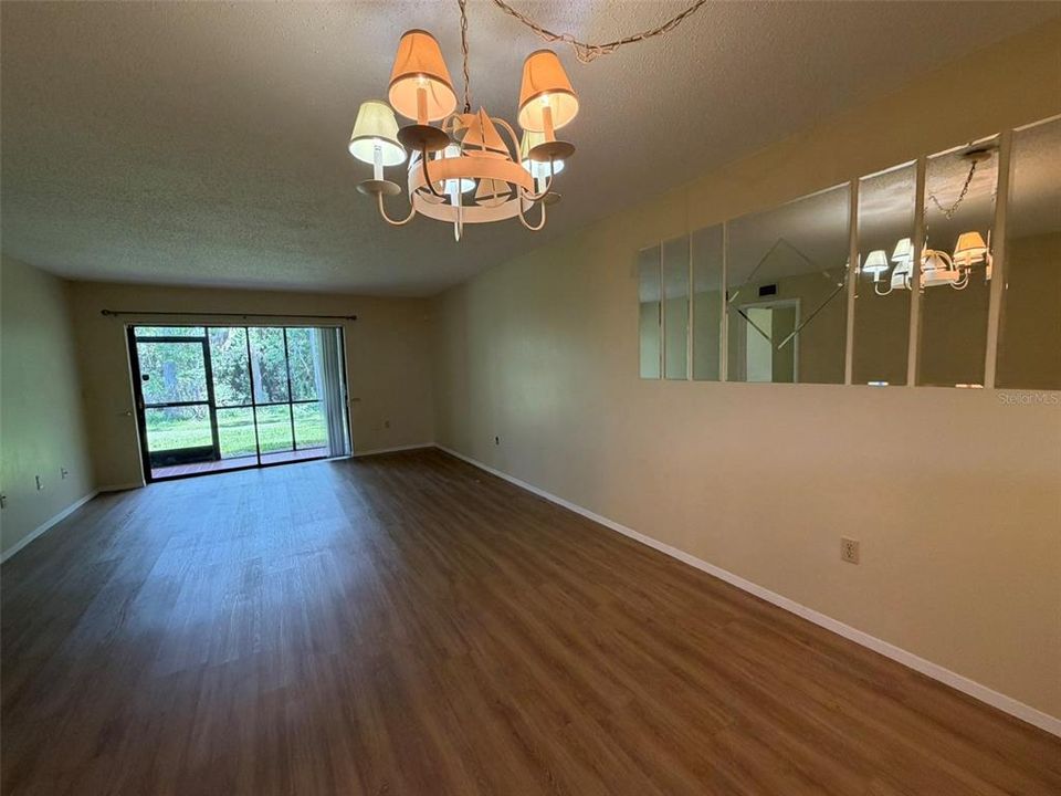 В аренду: $1,800 (2 спален, 2 ванн, 1094 Квадратных фут)