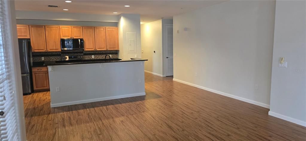 В аренду: $3,350 (3 спален, 2 ванн, 1434 Квадратных фут)
