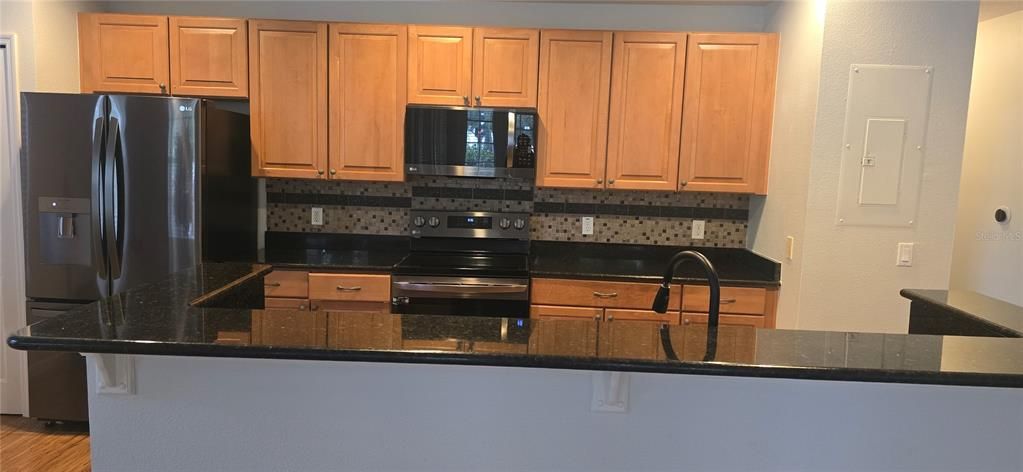 В аренду: $3,350 (3 спален, 2 ванн, 1434 Квадратных фут)