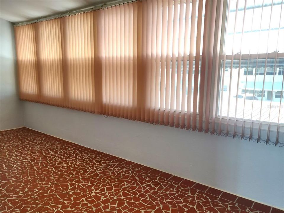 В аренду: $1,400 (2 спален, 2 ванн, 870 Квадратных фут)
