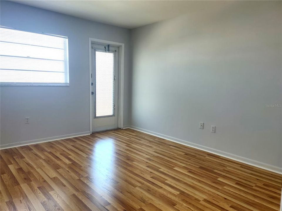 В аренду: $1,400 (2 спален, 2 ванн, 870 Квадратных фут)