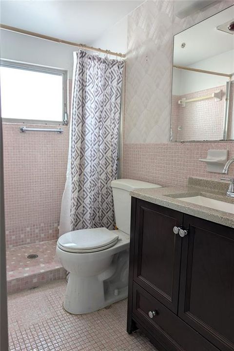 В аренду: $1,400 (2 спален, 2 ванн, 870 Квадратных фут)